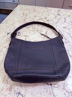 The Sak Classic Navy Blue Leather Shoulder Bag